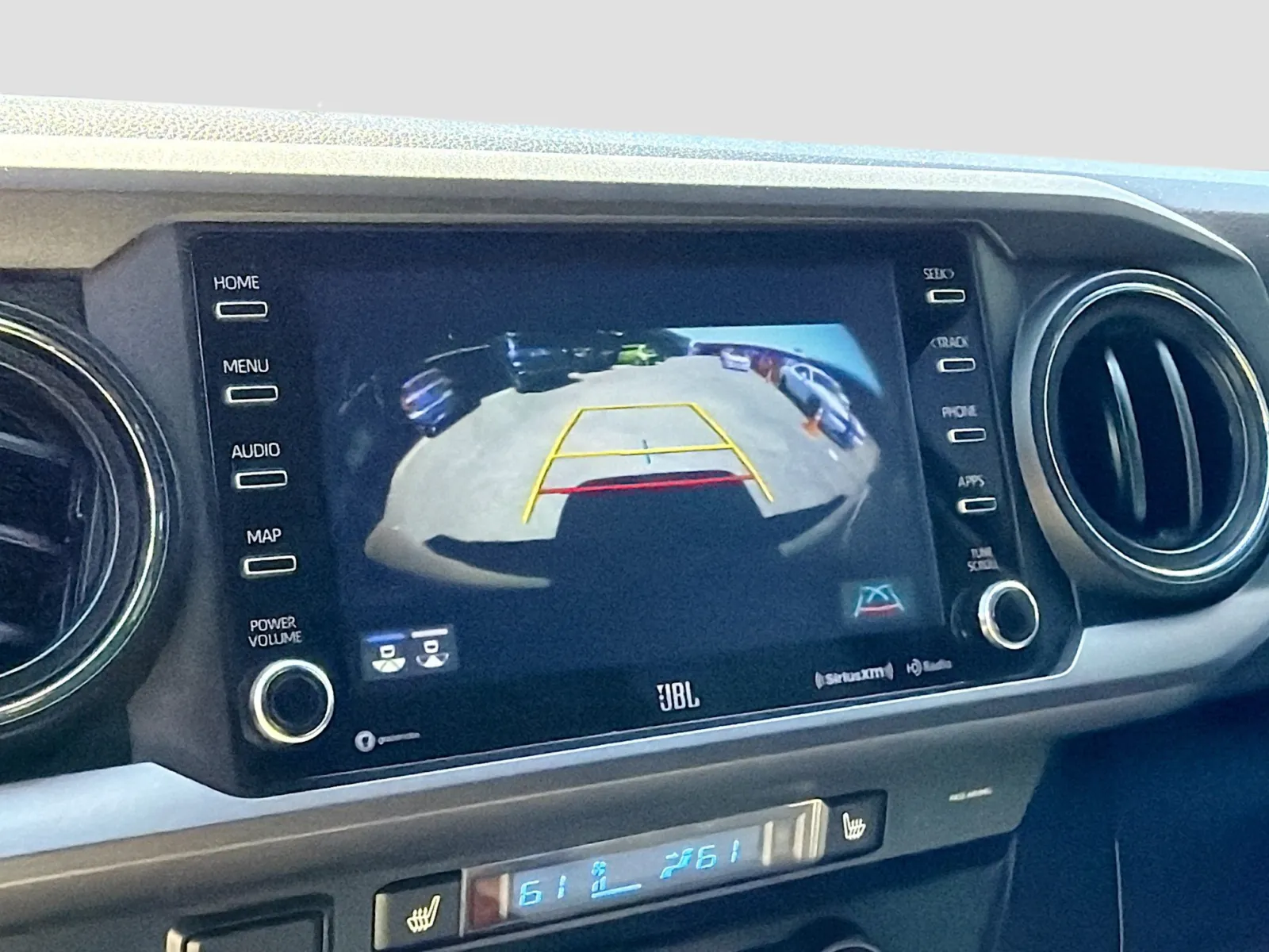Toyota Tacoma photo 10