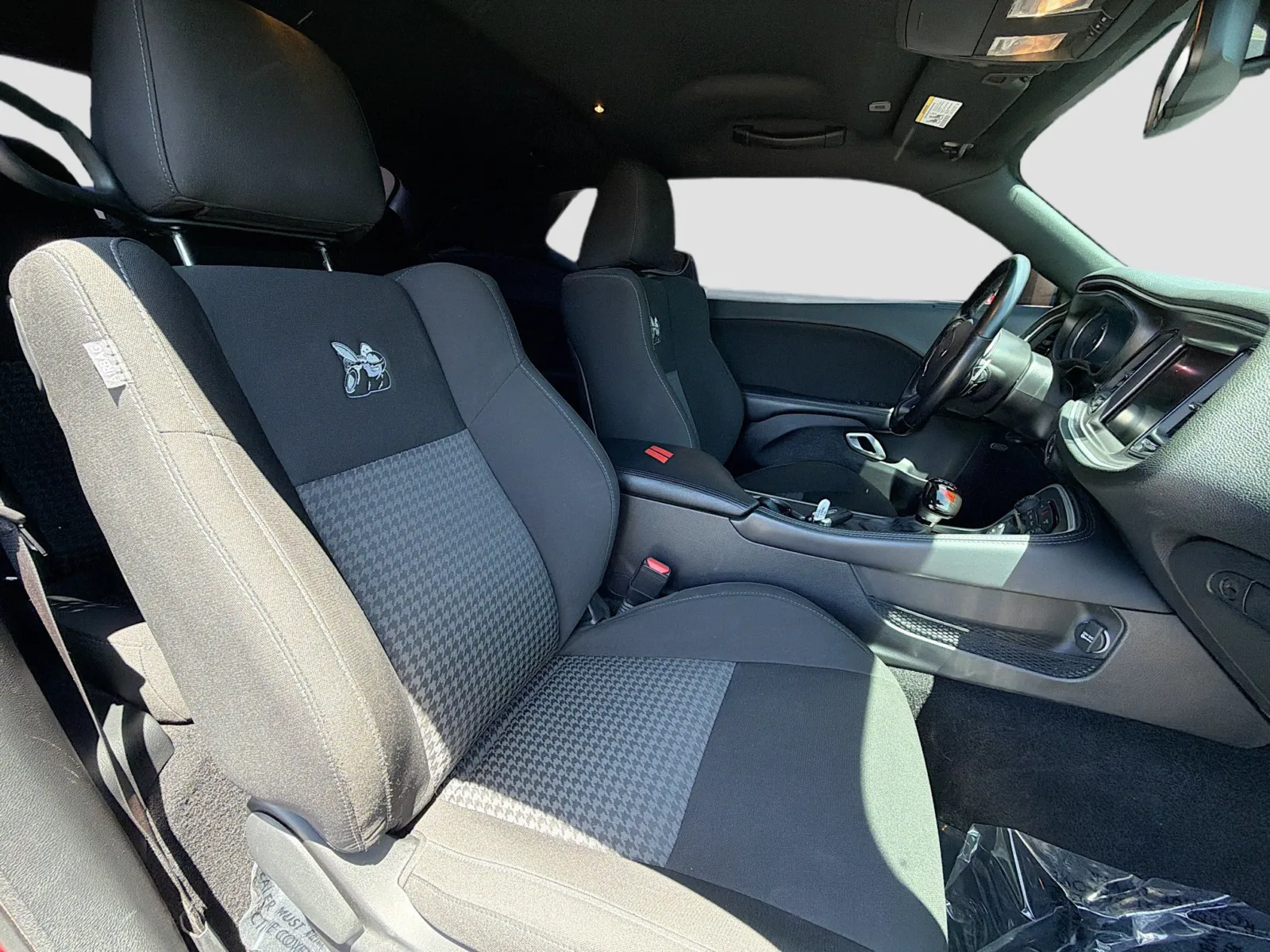 Dodge Challenger photo 16