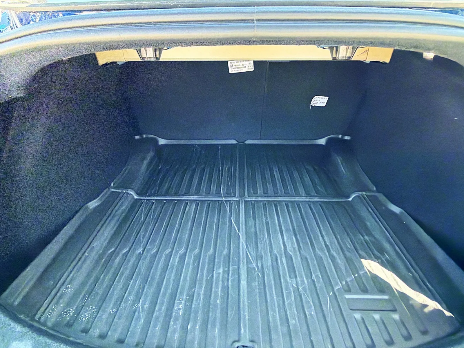 Tesla Model 3 photo 18