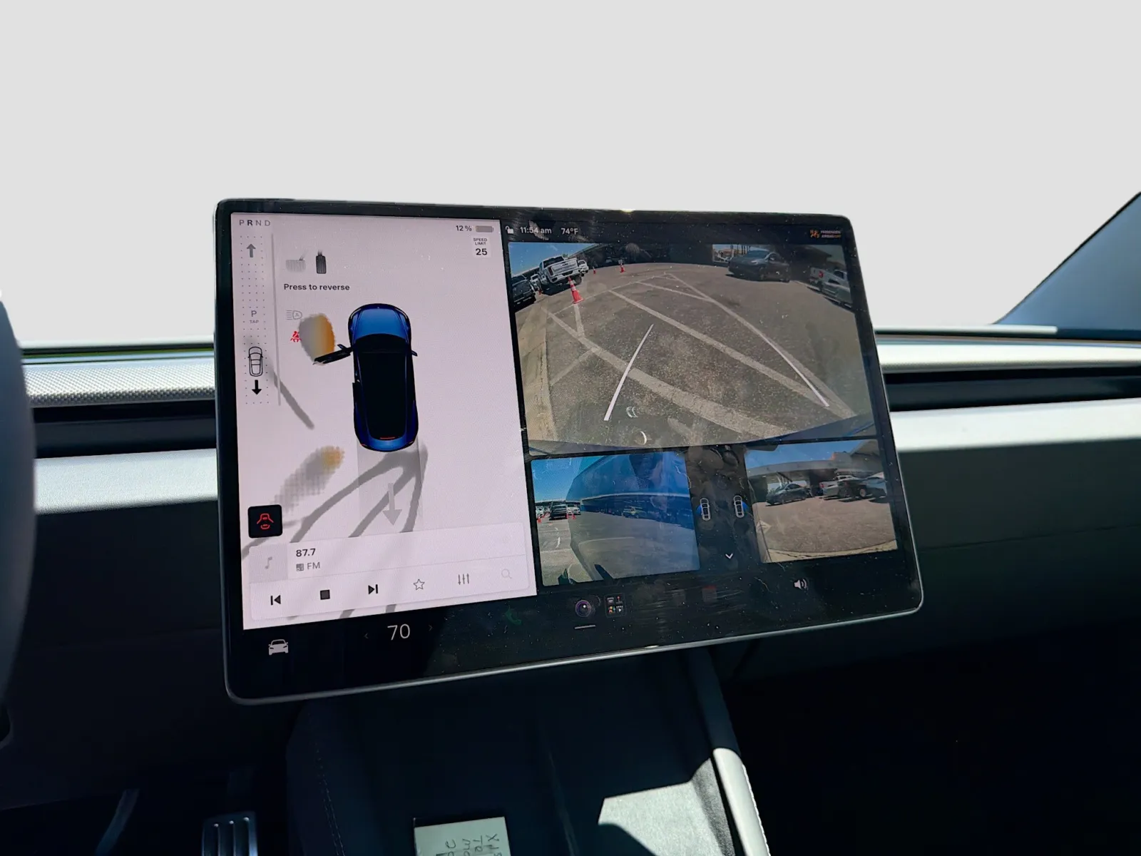 Tesla Model 3 photo 10