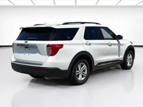More photos of 2023 Ford Explorer XLT at KarGenie, CA