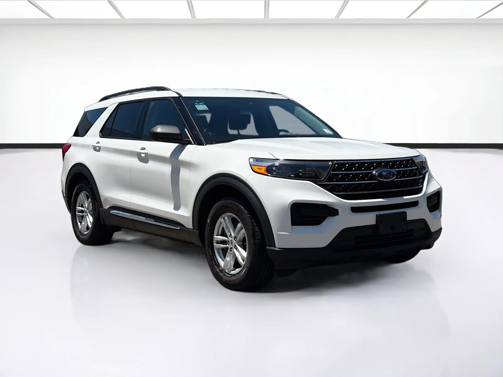Ford Explorer photo 3