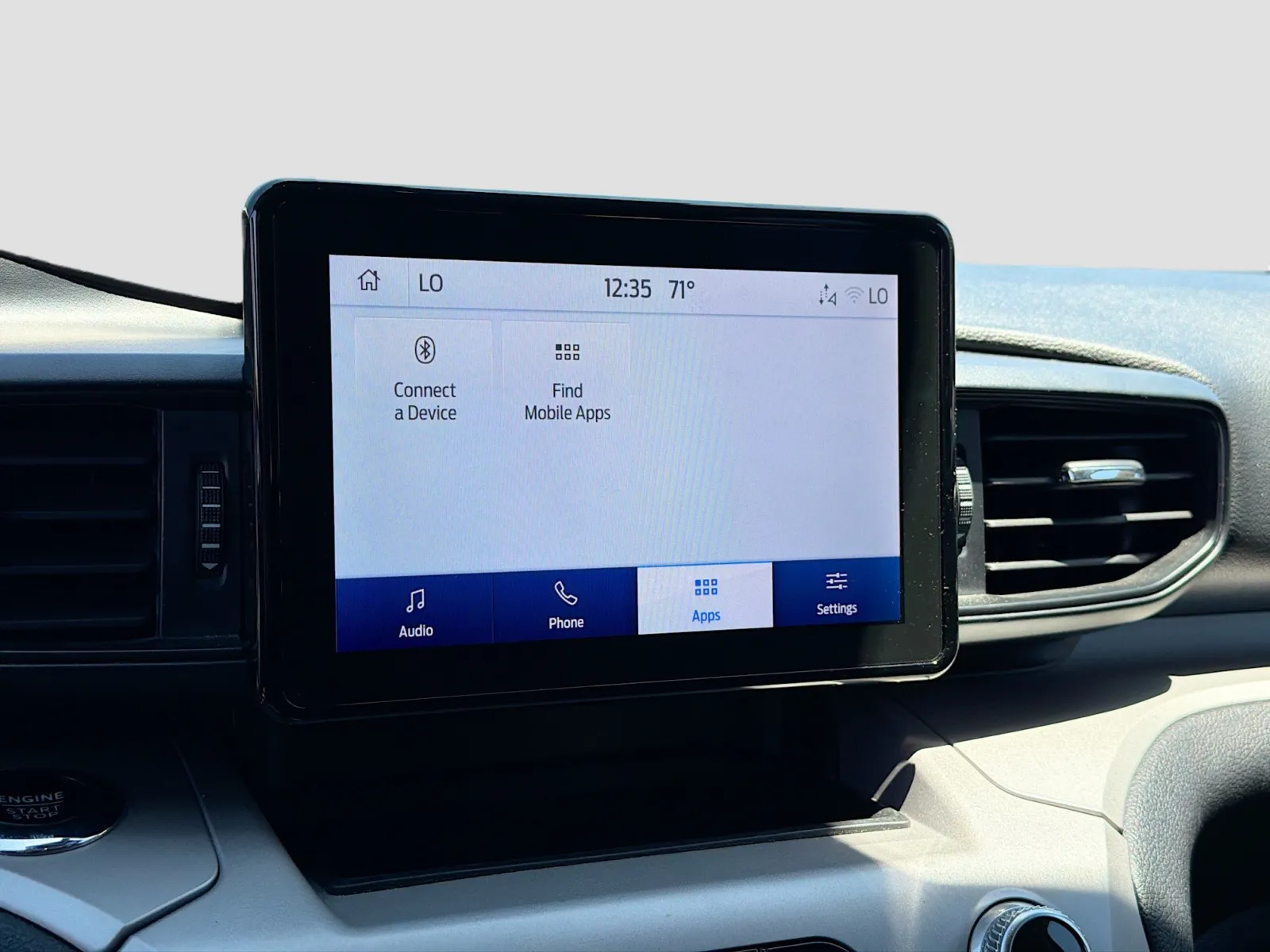 Ford Explorer photo 10