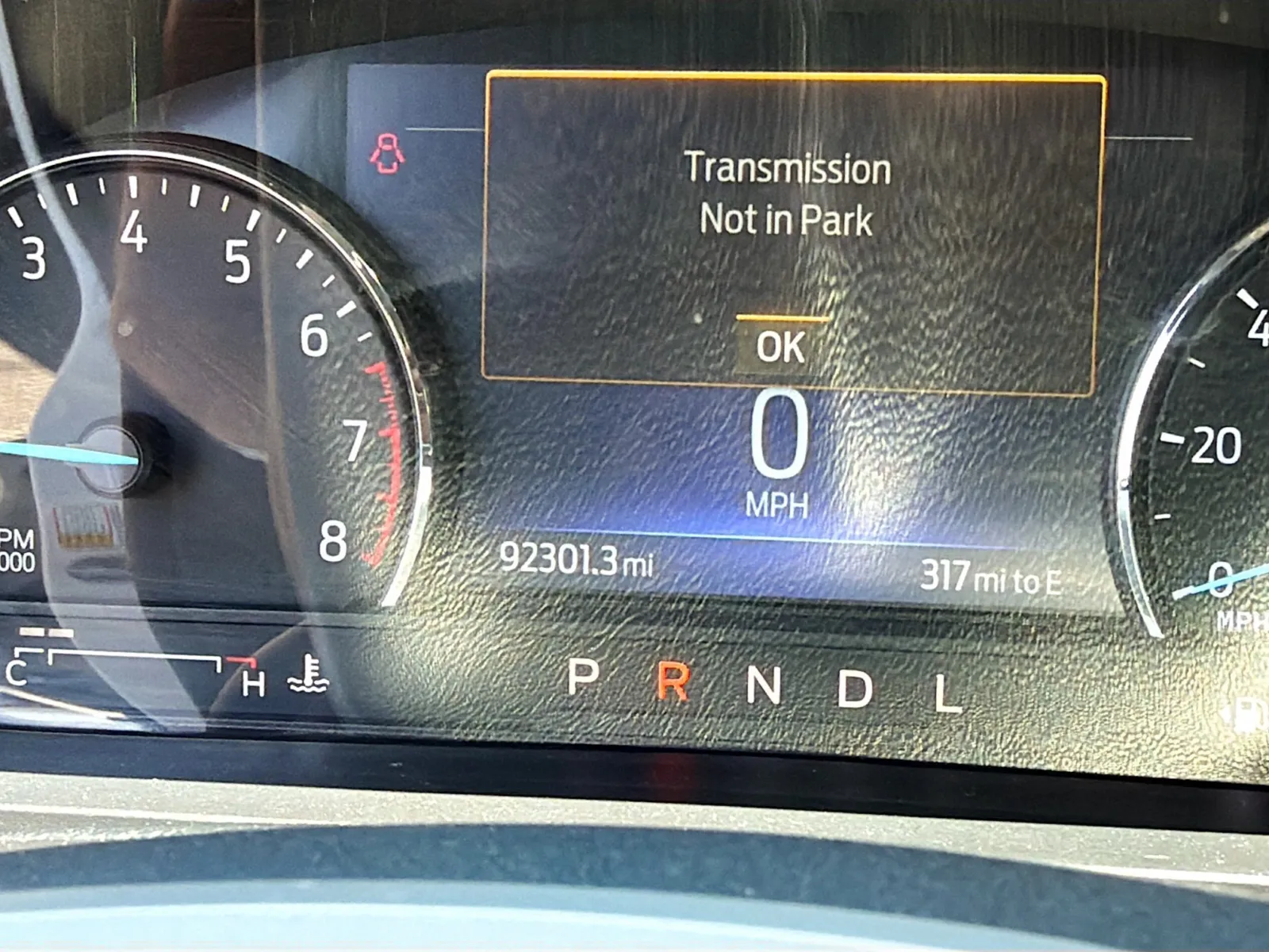 Ford Explorer photo 8