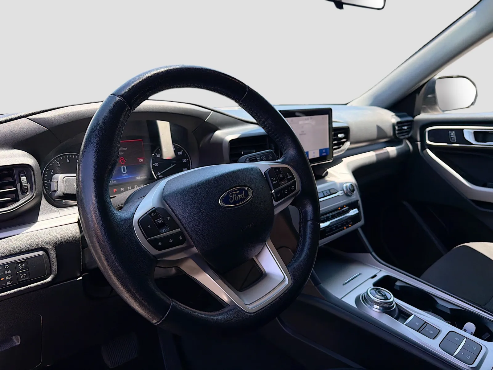 Ford Explorer photo 7