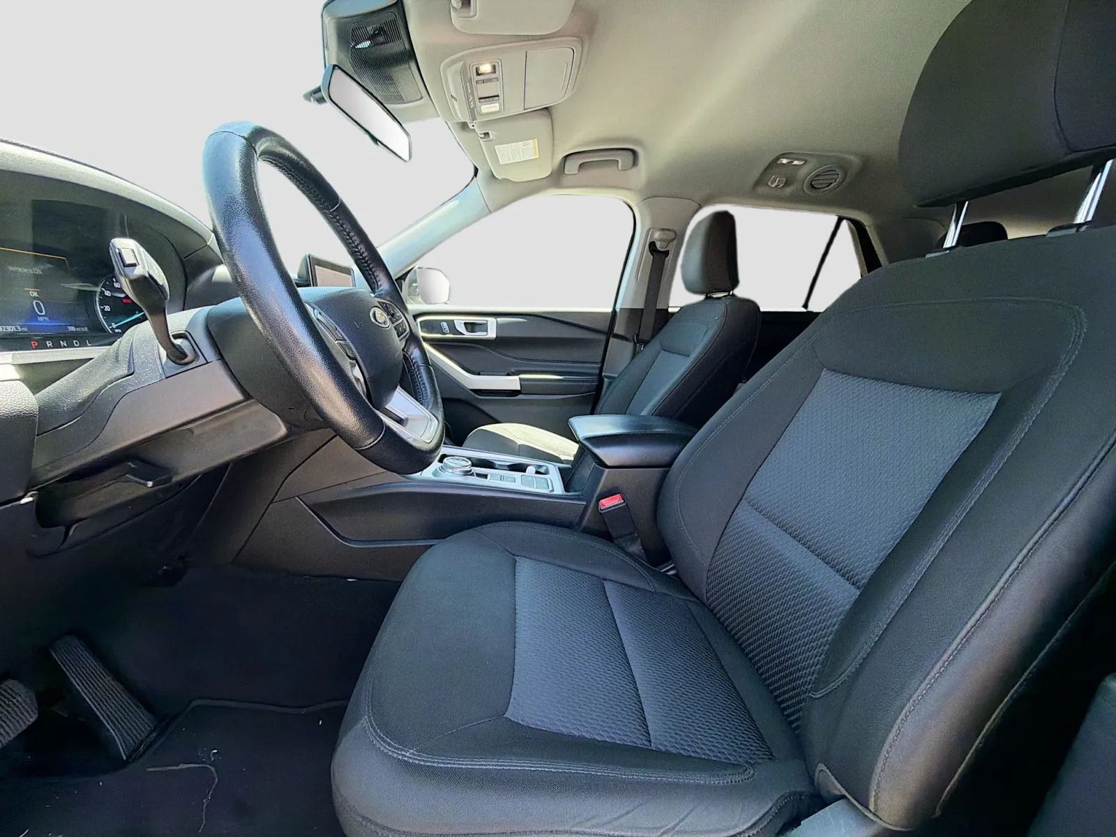 Ford Explorer photo 12