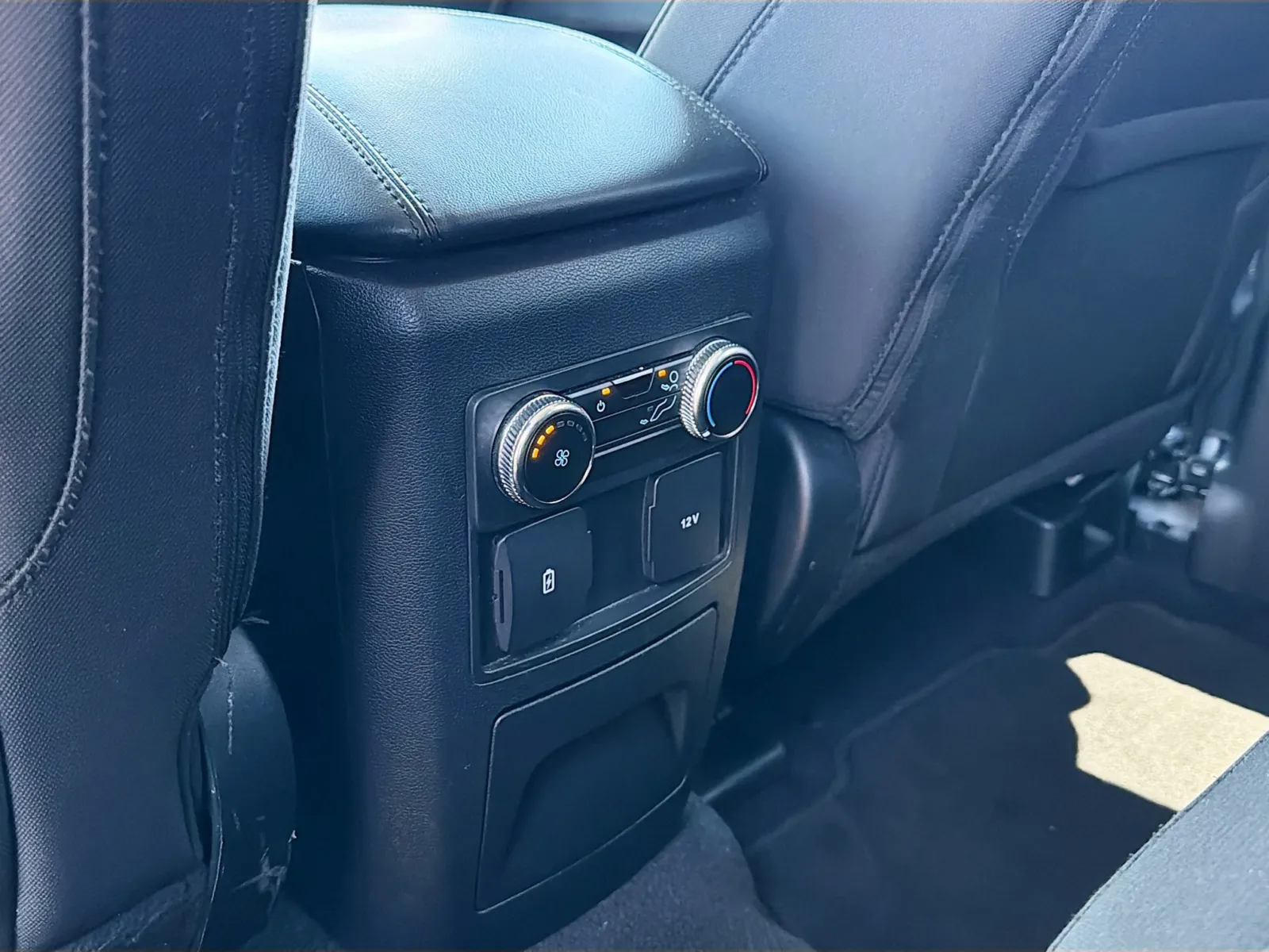 Ford Explorer photo 15