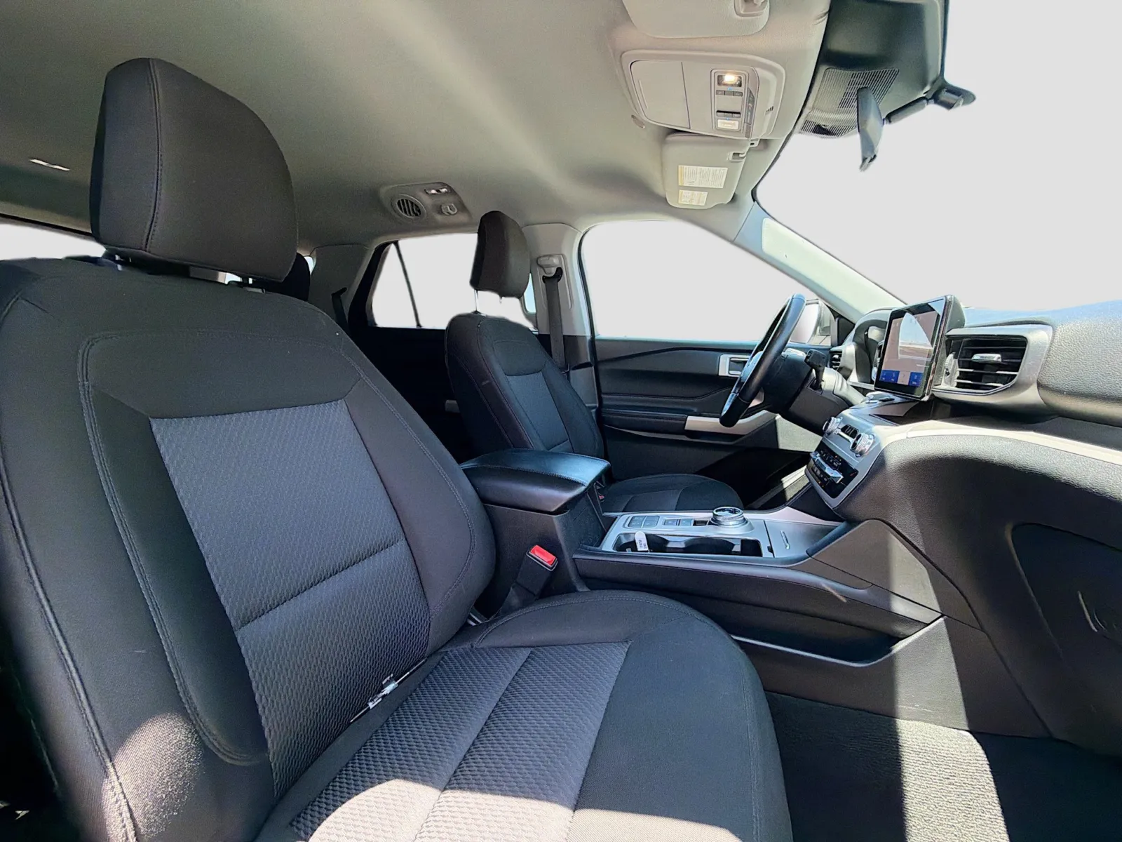 Ford Explorer photo 19