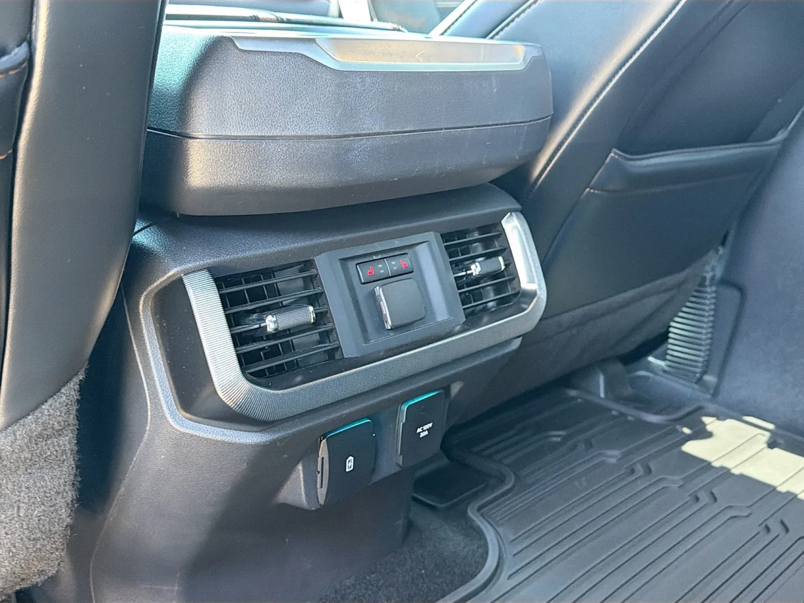 Ford F-150 photo 18