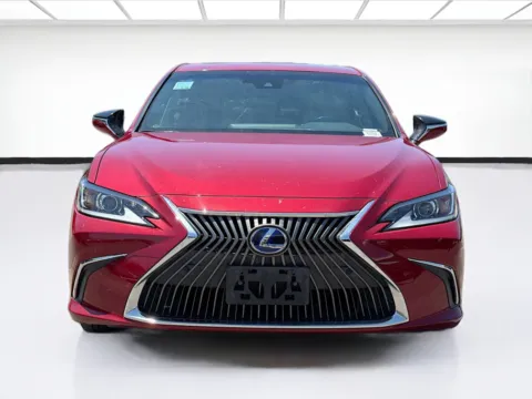 Photos of 2019 Lexus ES 300h for sale in Fontana, CA at KarGenie