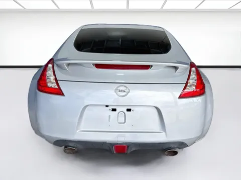 More photos of 2014 Nissan 370Z Sport Package at KarGenie, CA