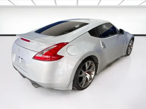 More photos of 2014 Nissan 370Z Sport Package at KarGenie, CA