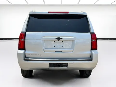 More photos of 2019 Chevrolet Suburban LT at KarGenie, CA