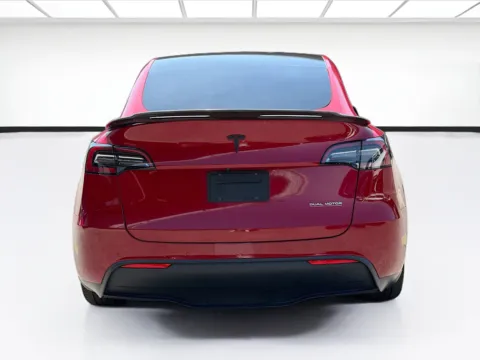 More photos of 2022 Tesla Model Y Performance at KarGenie, CA