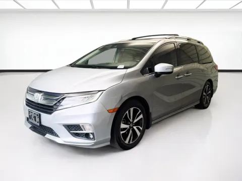 Silver 2018 Honda Odyssey Elite for sale in Fontana, CA