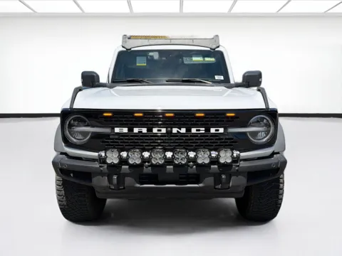 Photos of 2024 Ford Bronco Wildtrak w/High/Lux Package (354A) for sale in Fontana, CA at KarGenie