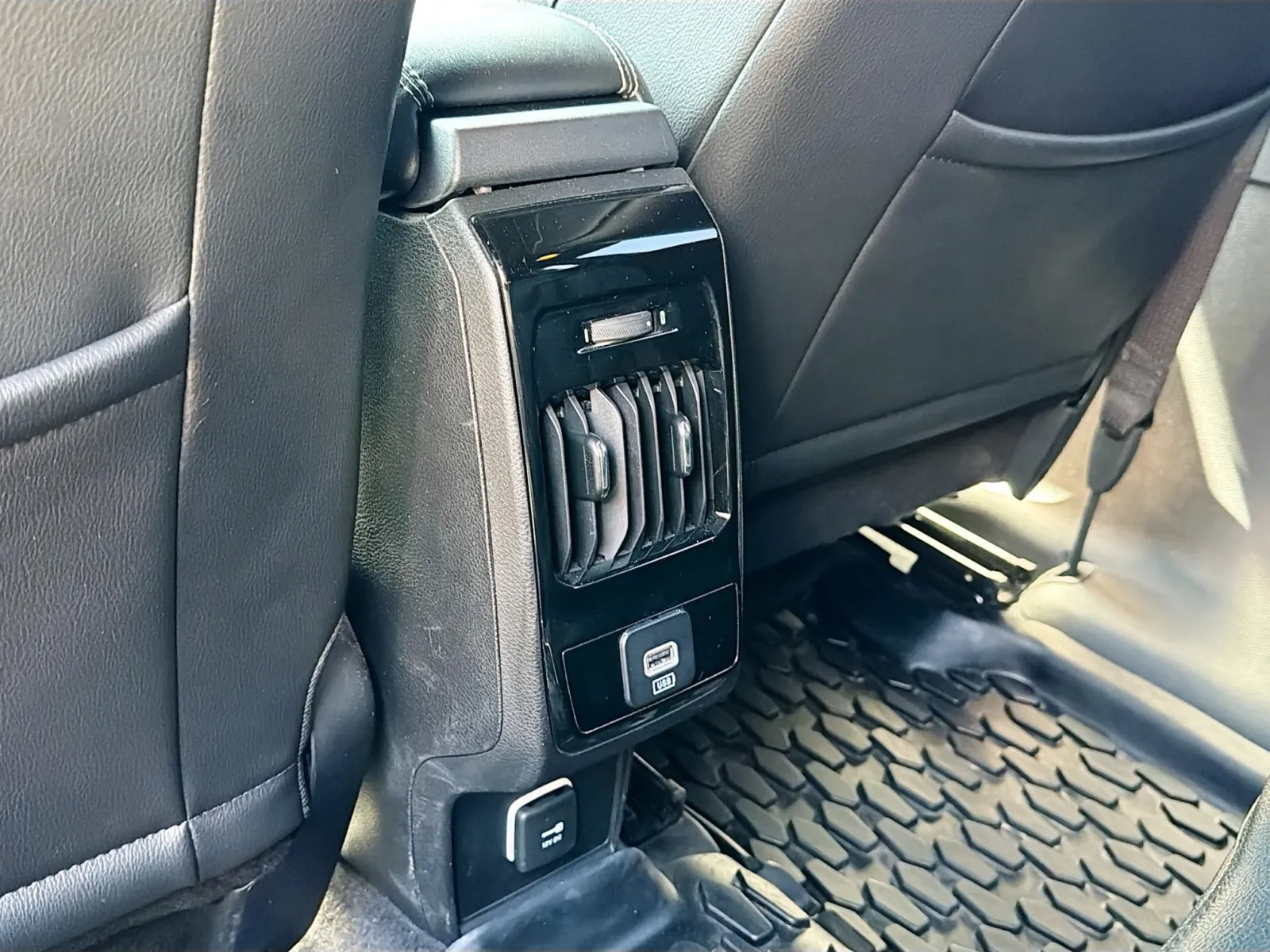 Jeep Compass photo 18