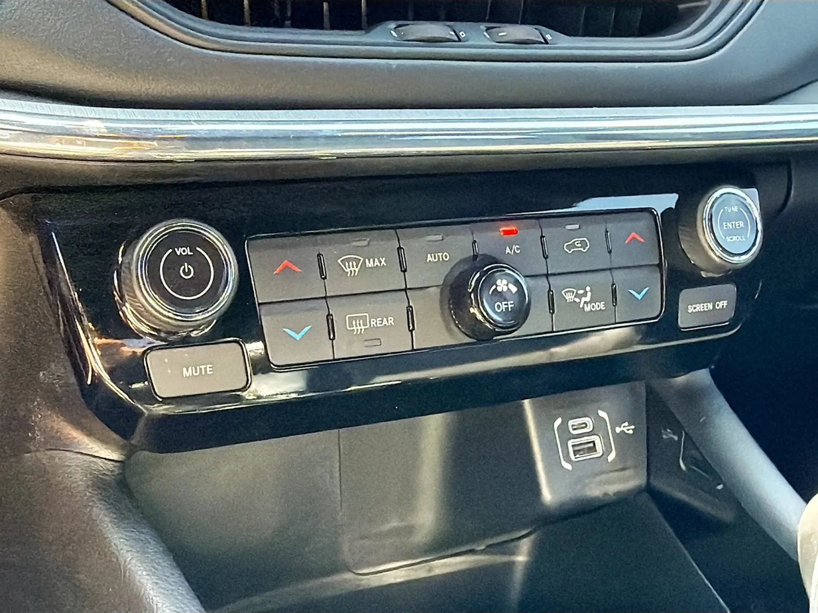 Jeep Compass photo 12