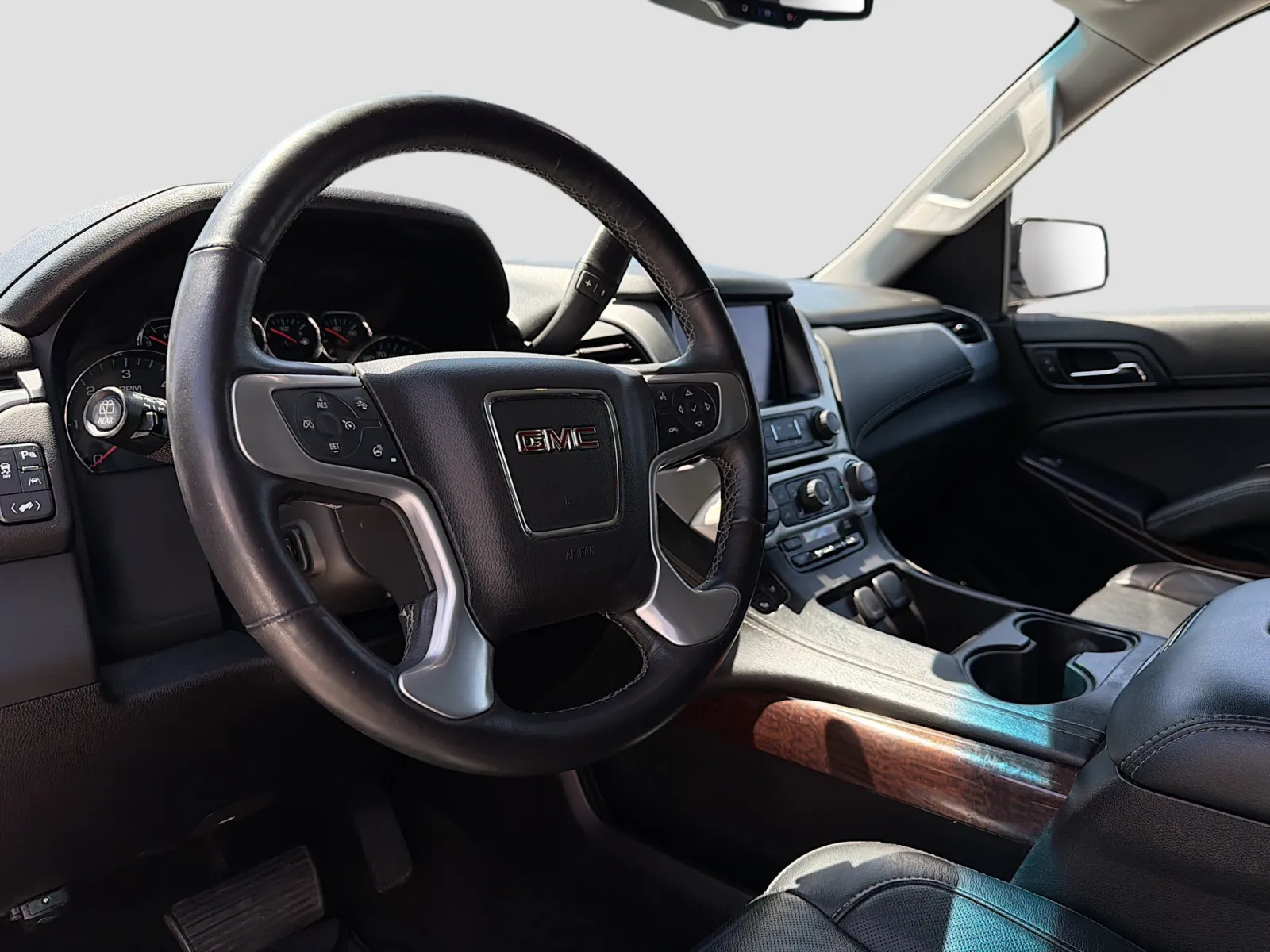 GMC Yukon photo 7