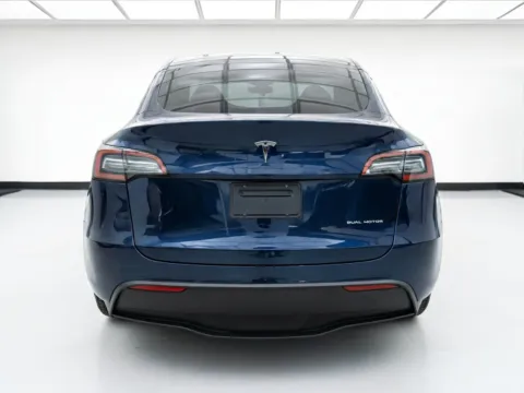 More photos of 2024 Tesla Model Y Long Range at KarGenie, CA