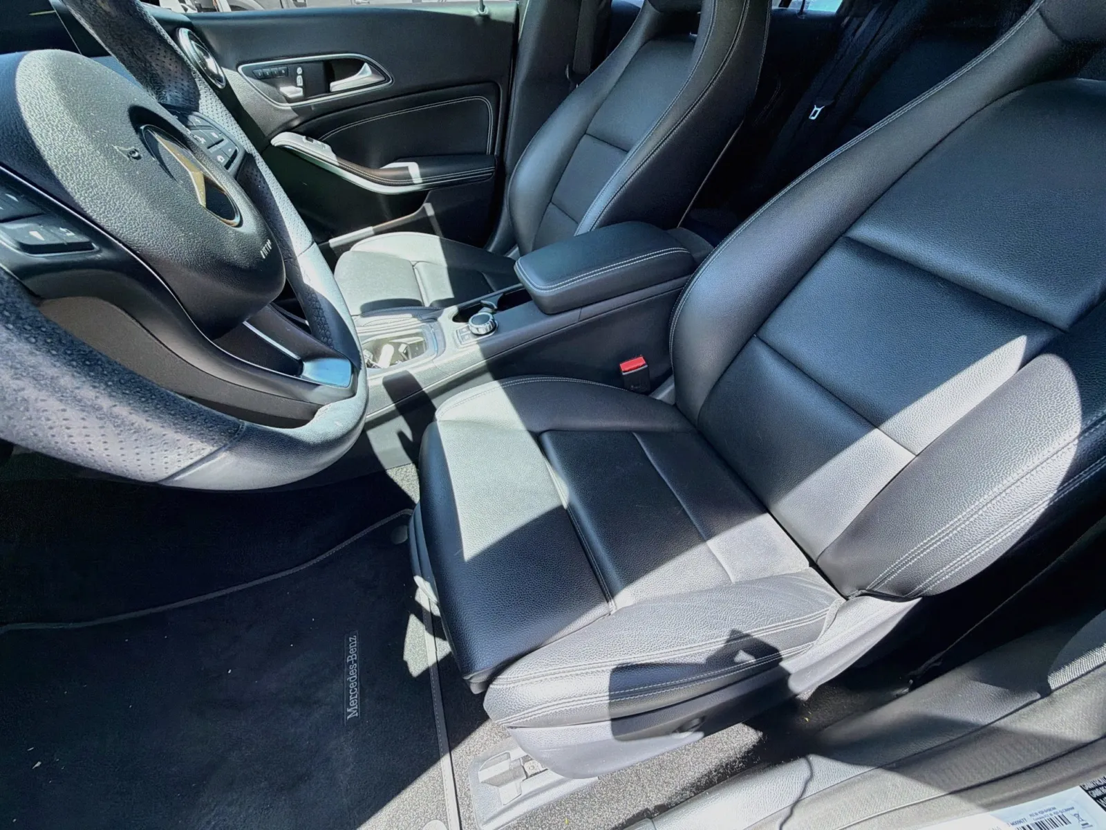 Mercedes-Benz CLA photo 11