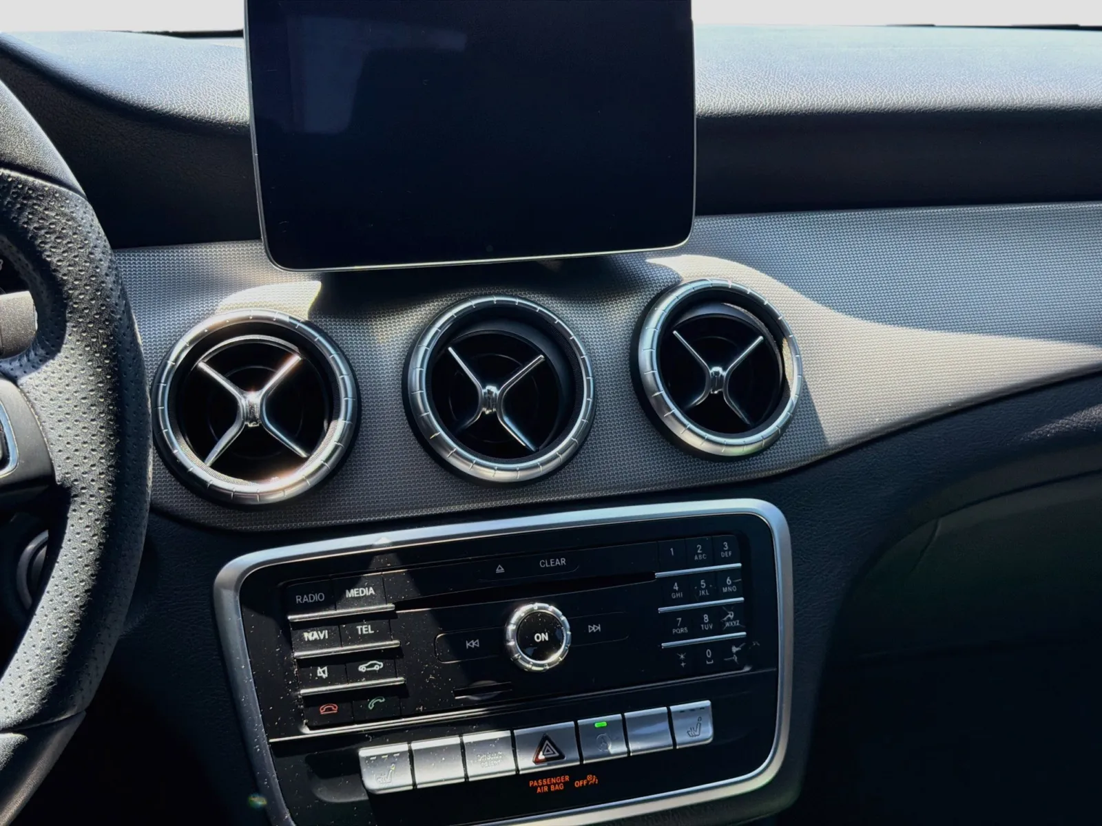 Mercedes-Benz CLA photo 9