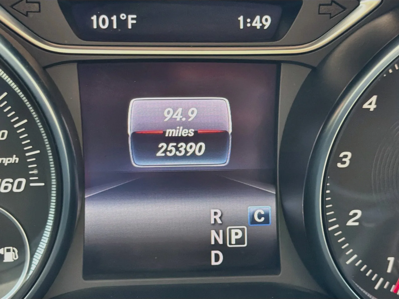 Mercedes-Benz CLA photo 8
