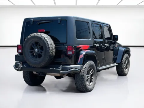 More photos of 2017 Jeep Wrangler Unlimited Unlimited Sahara w/Winter Edition (24T) at KarGenie, CA