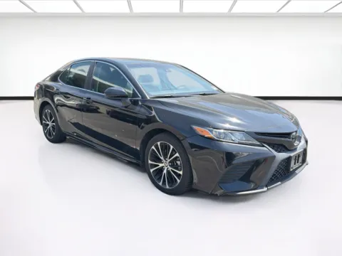 Another view of 2020 Toyota Camry SE for sale in Fontana, CA at KarGenie