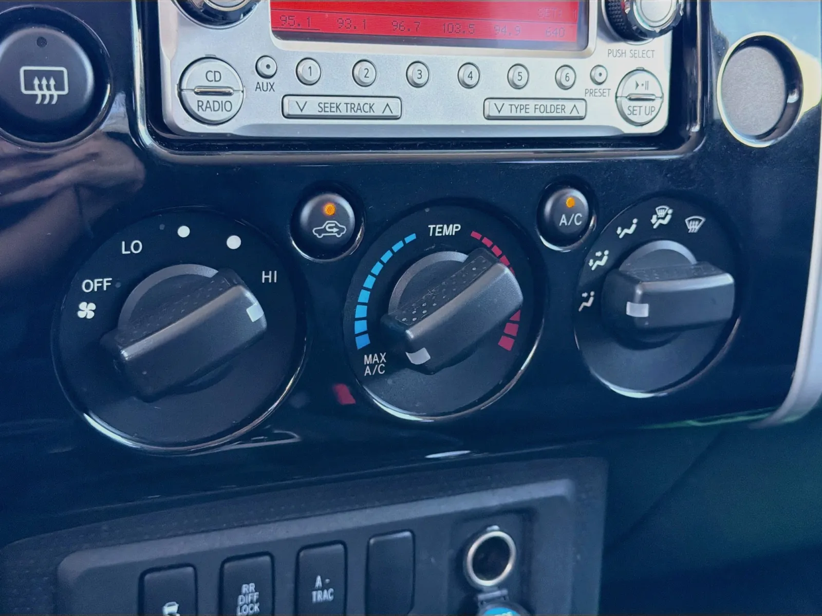 Toyota FJ Cruiser photo 10