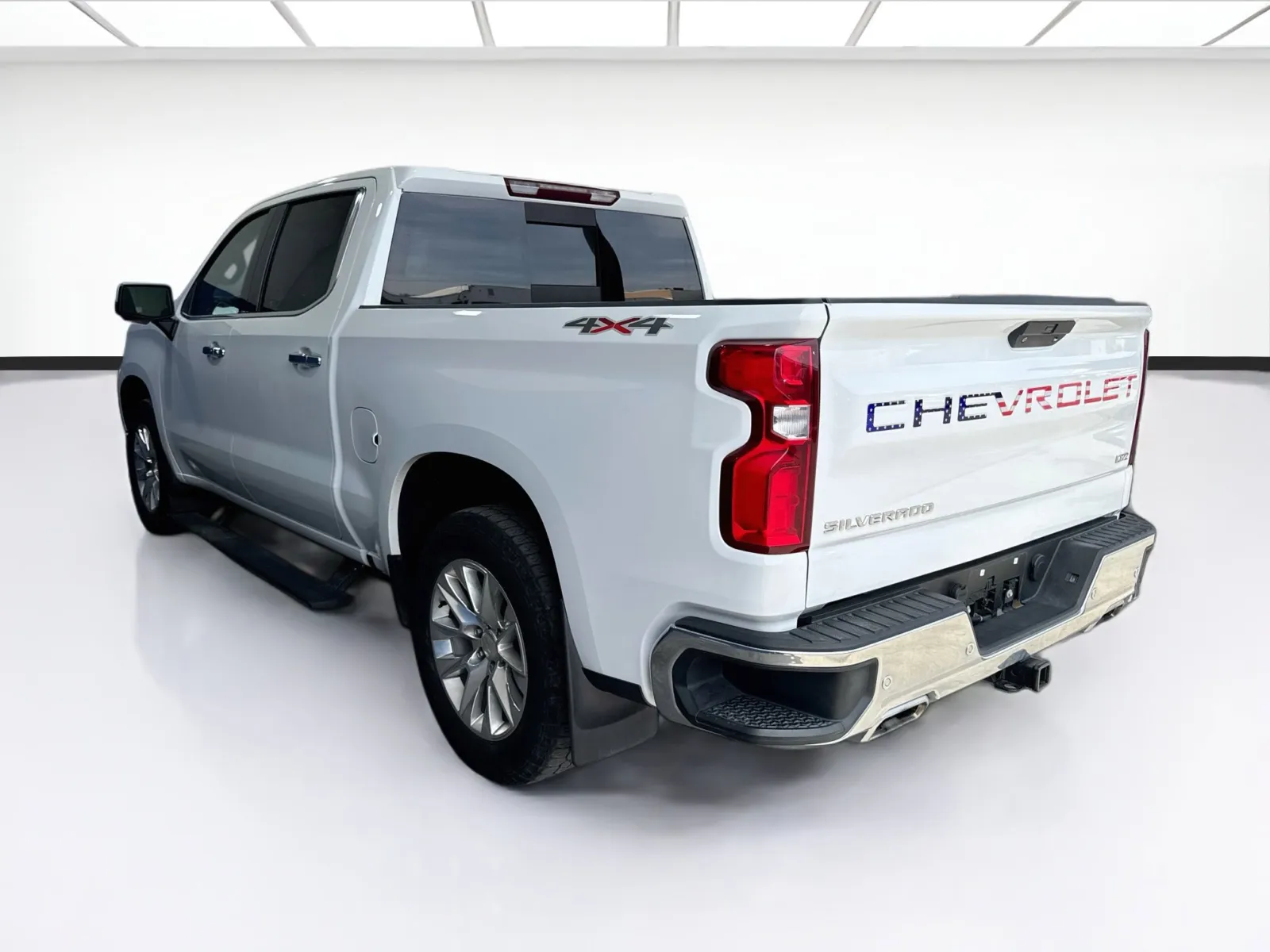 Chevrolet Silverado photo 6