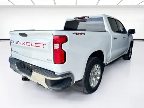 More photos of 2021 Chevrolet Silverado 1500 LTZ at KarGenie, CA