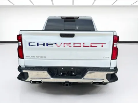 More photos of 2021 Chevrolet Silverado 1500 LTZ at KarGenie, CA