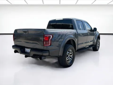 More photos of 2018 Ford F-150 Raptor at KarGenie, CA