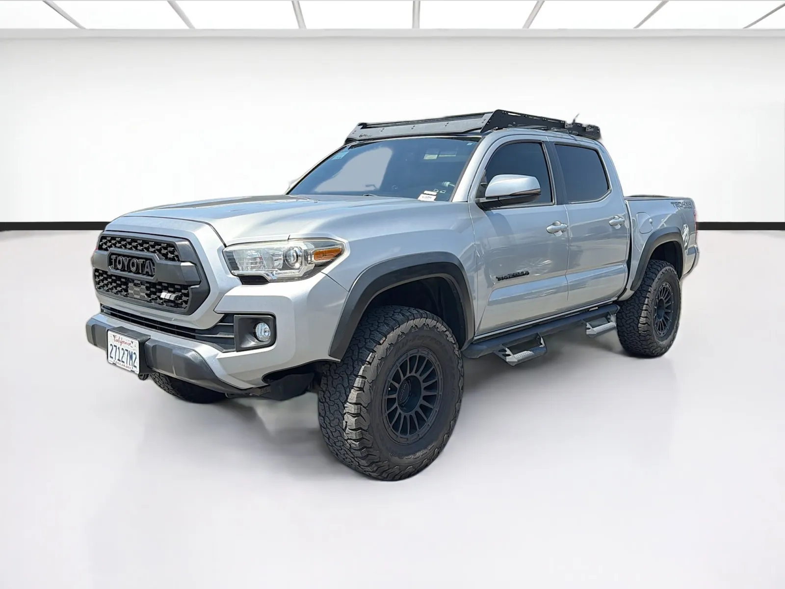 Silver 2018 Toyota Tacoma TRD Off-Road V6 for sale in Fontana, CA