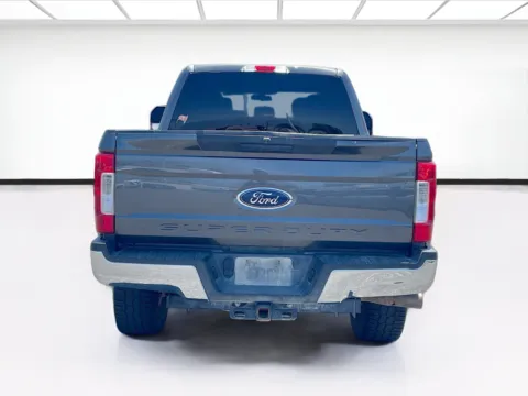 More photos of 2019 Ford Super Duty F-250 SRW XLT at KarGenie, CA