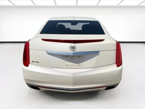 More photos of 2014 Cadillac XTS Luxury at KarGenie, CA