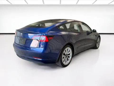 More photos of 2022 Tesla Model 3 at KarGenie, CA