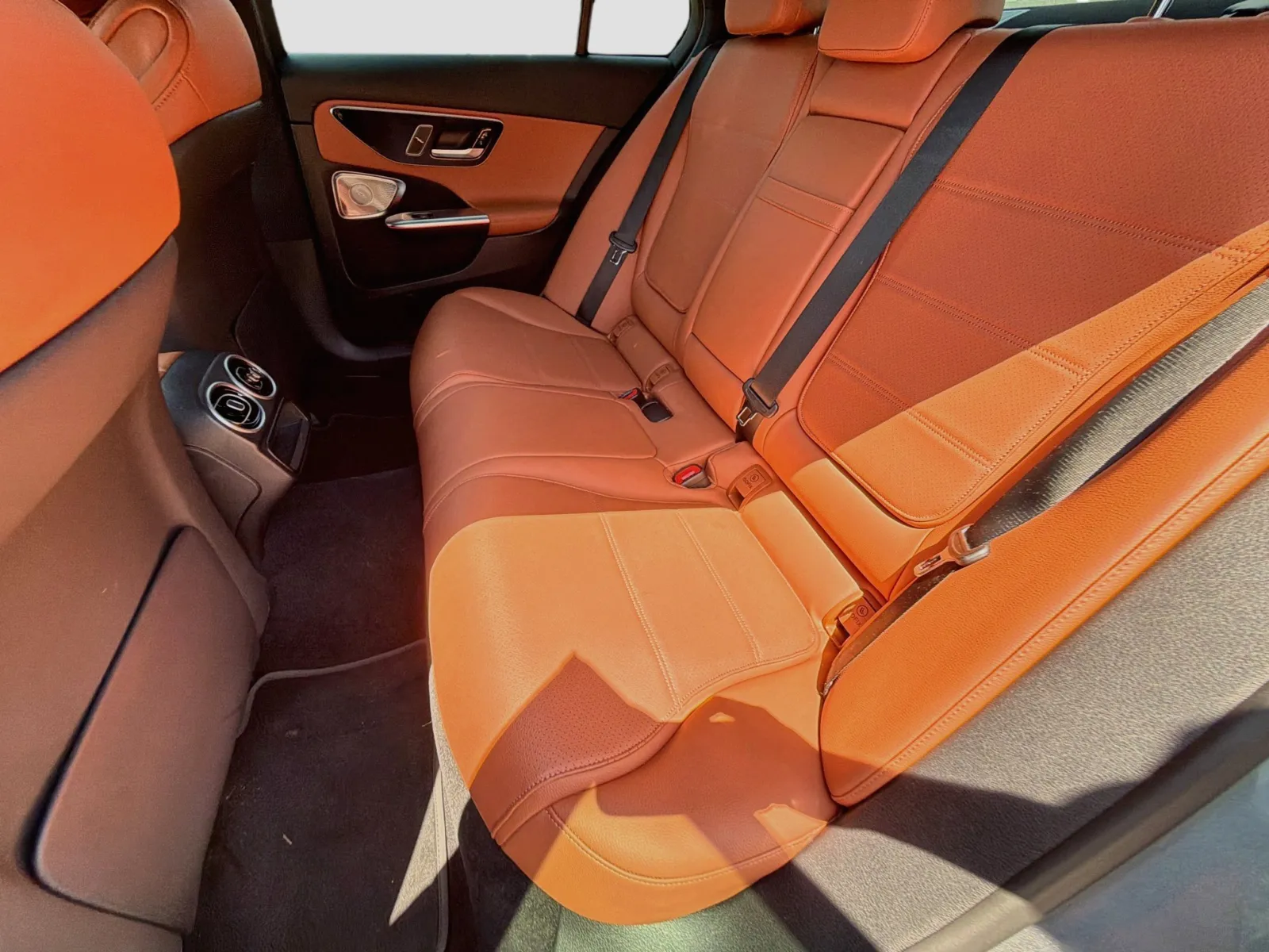 Mercedes-Benz C-Class photo 13