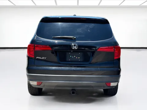 More photos of 2016 Honda Pilot EX-L at KarGenie, CA