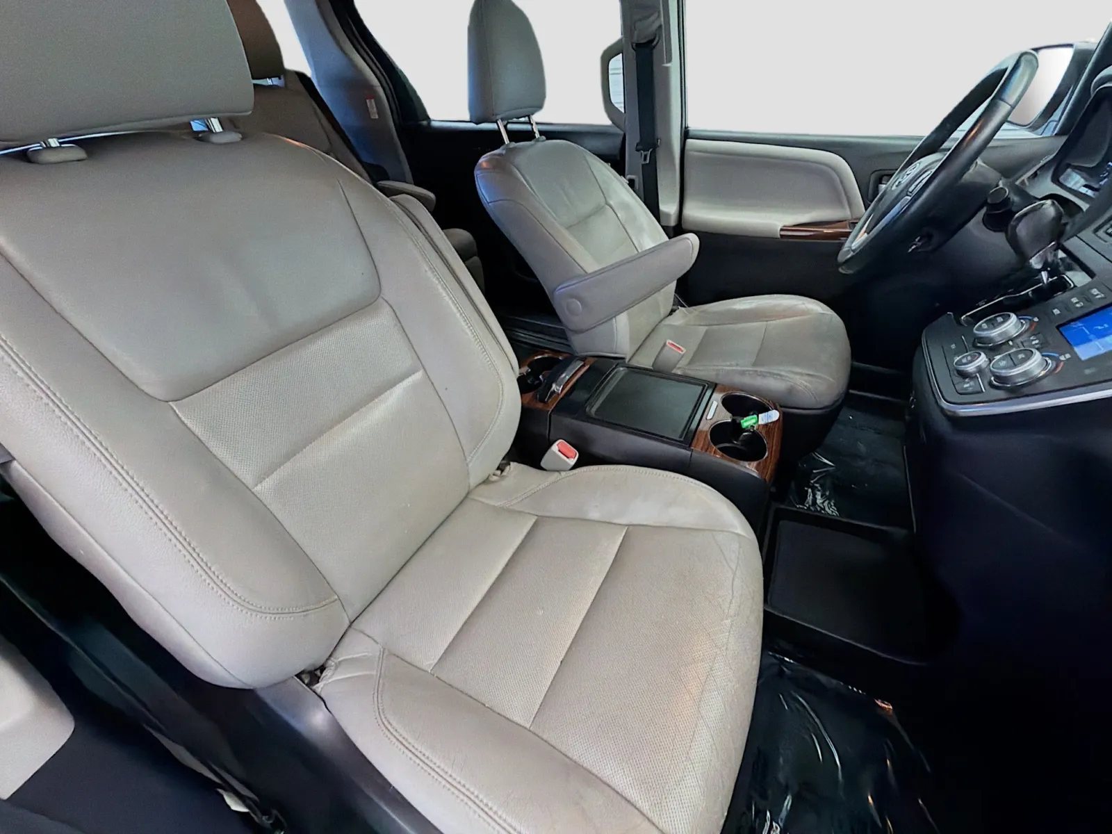 Toyota Sienna photo 15