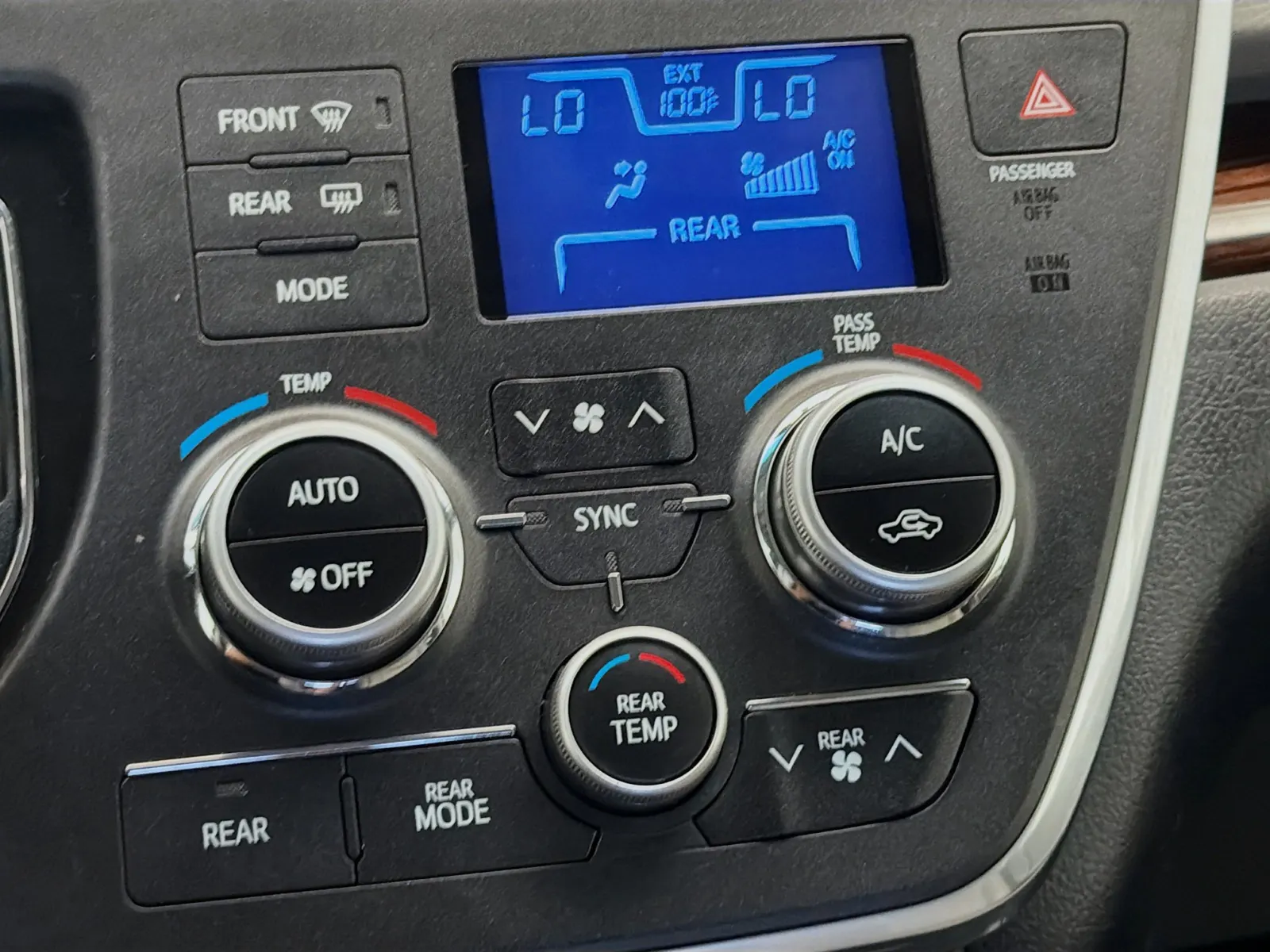Toyota Sienna photo 10
