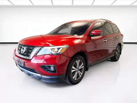 Red 2018 Nissan Pathfinder S for sale in Fontana, CA