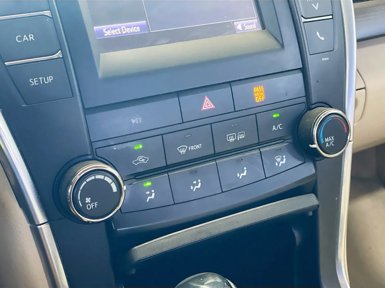 Toyota Camry photo 11