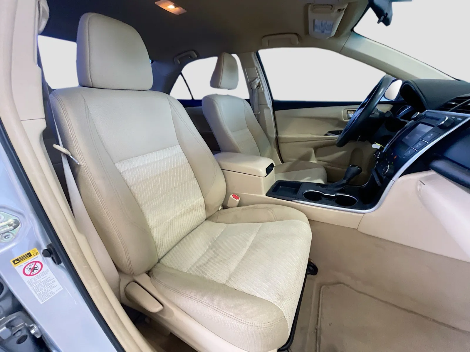 Toyota Camry photo 16