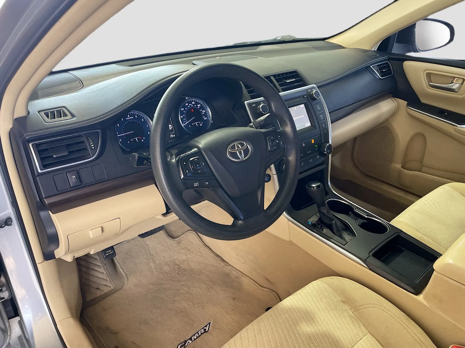 Toyota Camry photo 7