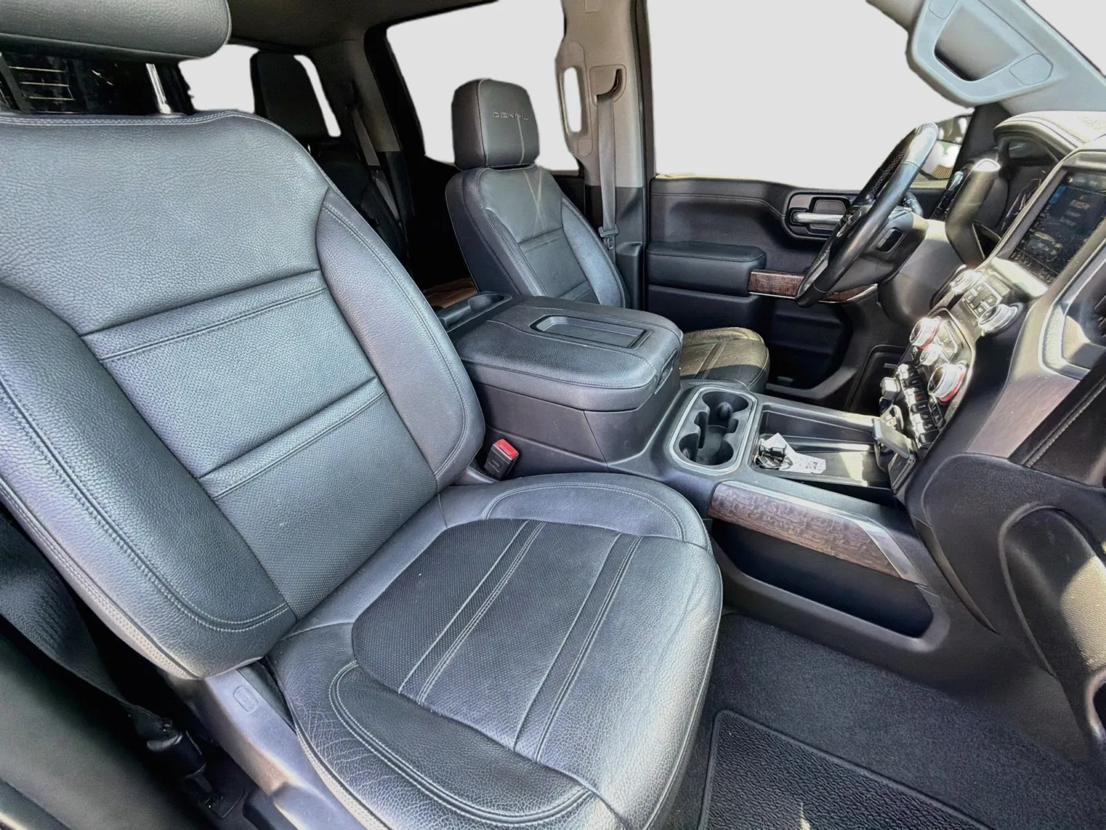 GMC Sierra photo 15