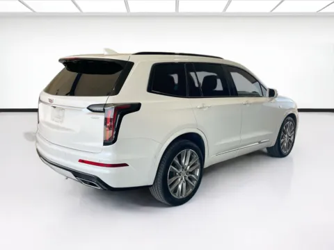More photos of 2020 Cadillac XT6 Sport w/Platinum Package at KarGenie, CA