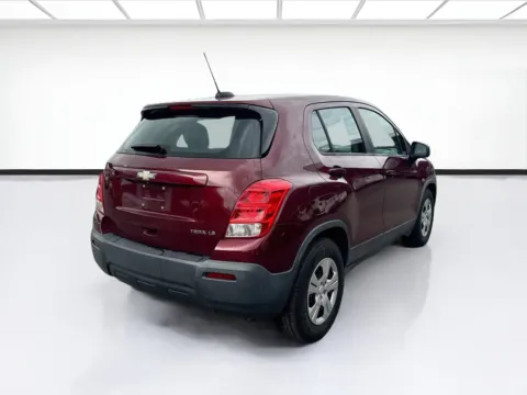 More photos of 2016 Chevrolet Trax LS at KarGenie, CA