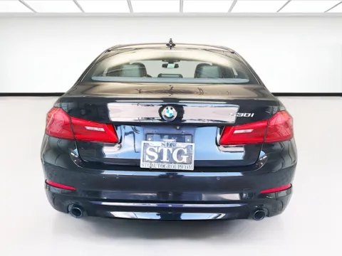 More photos of 2018 BMW 5 Series 530i at KarGenie, CA